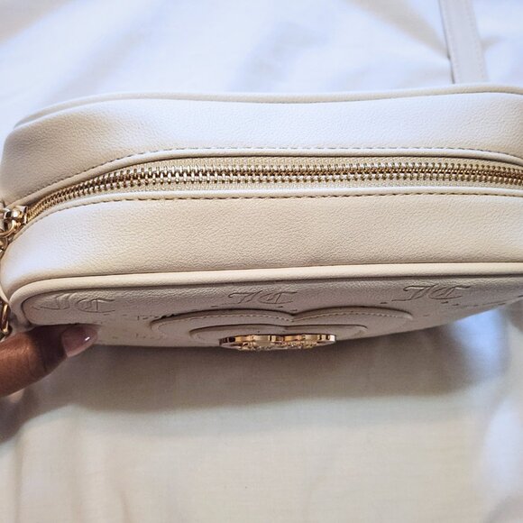 Juicy Couture White Camera Bag/Crossbody | Rhinestone Heart | Y2K & Coquette - Picture 4 of 14